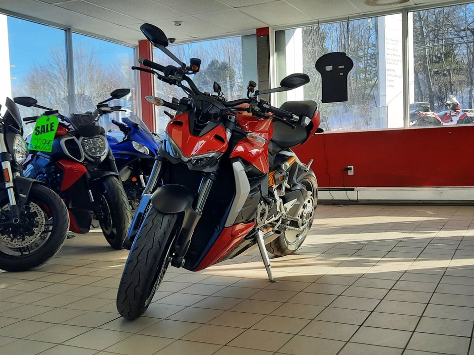 Ducati STREETFIGHTER V2 2022