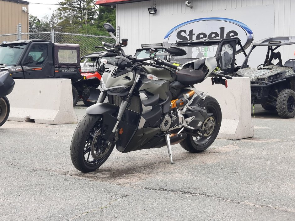 2023 Ducati STREETFIGHTER SV2