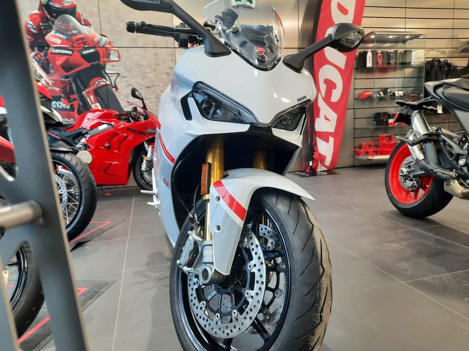Ducati Supersport 950 S 2024