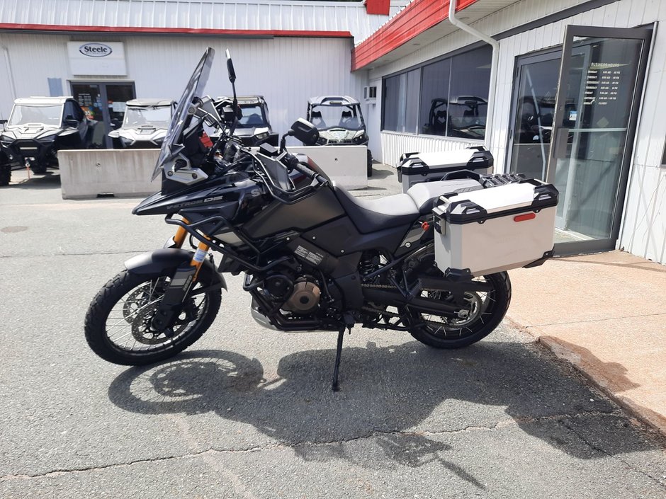 Suzuki V-STROM 1050  2023