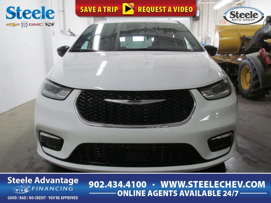 2024 Chrysler Pacifica Touring in Dartmouth, Nova Scotia - w940px