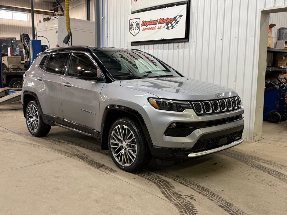 2024 Jeep Compass Limited 4x4 in Barrhead, Alberta