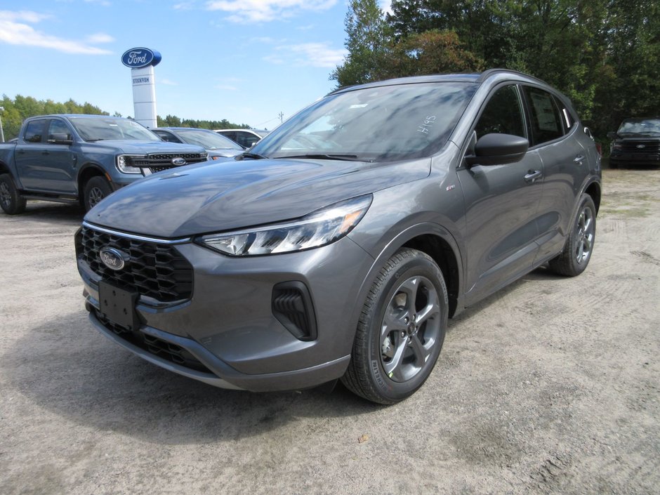 Ford Escape ST-Line 2024 à North Bay, Ontario - w940px