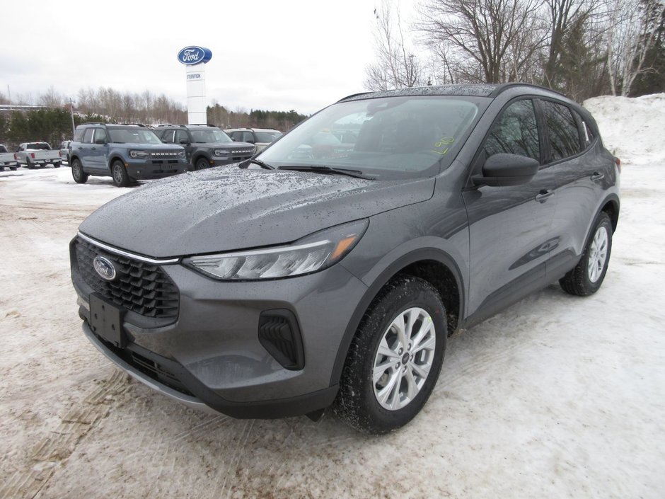 Ford Escape Active 2025 à North Bay, Ontario - w940px