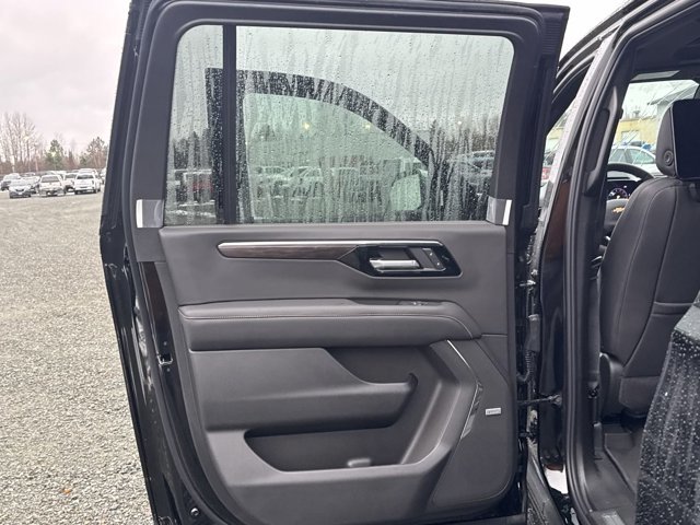 2025 Chevrolet Suburban Premier-6
