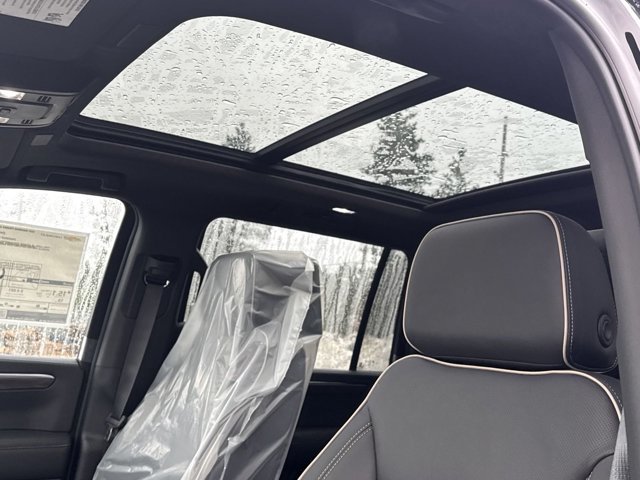 2025 Chevrolet Suburban Premier-13