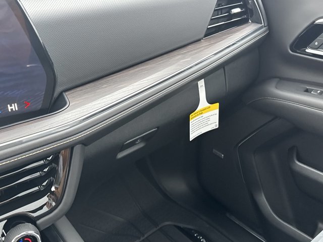 2025 Chevrolet Suburban Premier-27