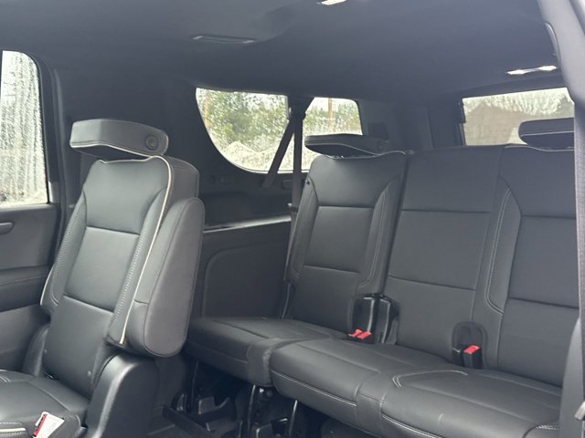 2025 Chevrolet Suburban Premier-8