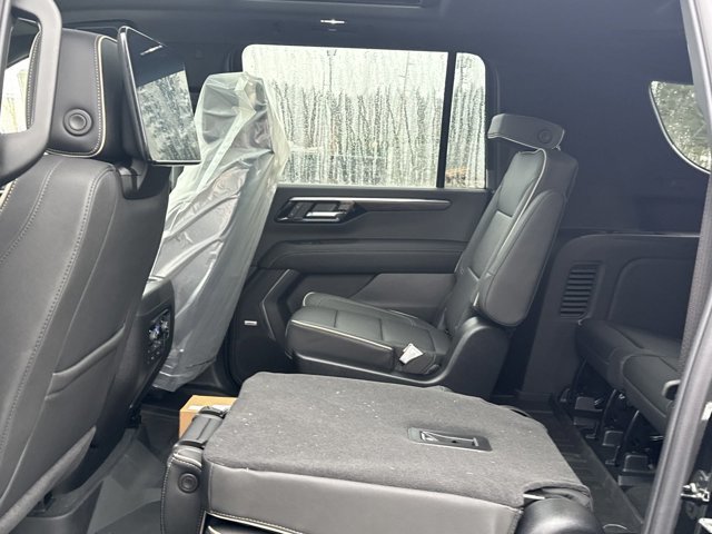 2025 Chevrolet Suburban Premier-7