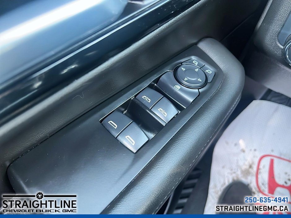 2025 Chevrolet Suburban LS-17