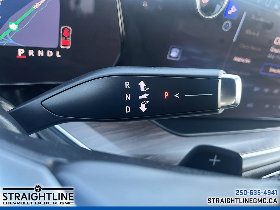 2025 Chevrolet Suburban LS-12