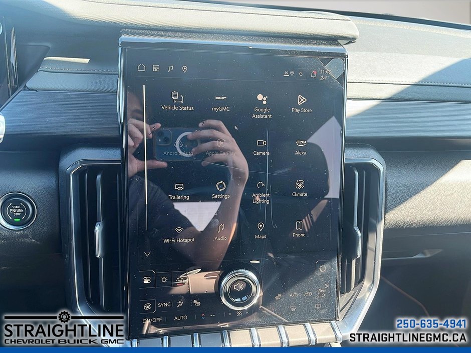 2025 GMC Acadia AT4-16
