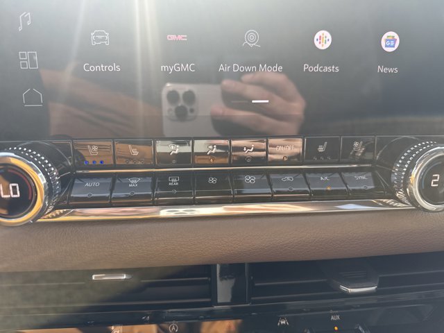 2025 GMC Canyon DENALI-25