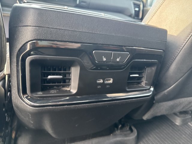2023 GMC Sierra 1500 AT4-8