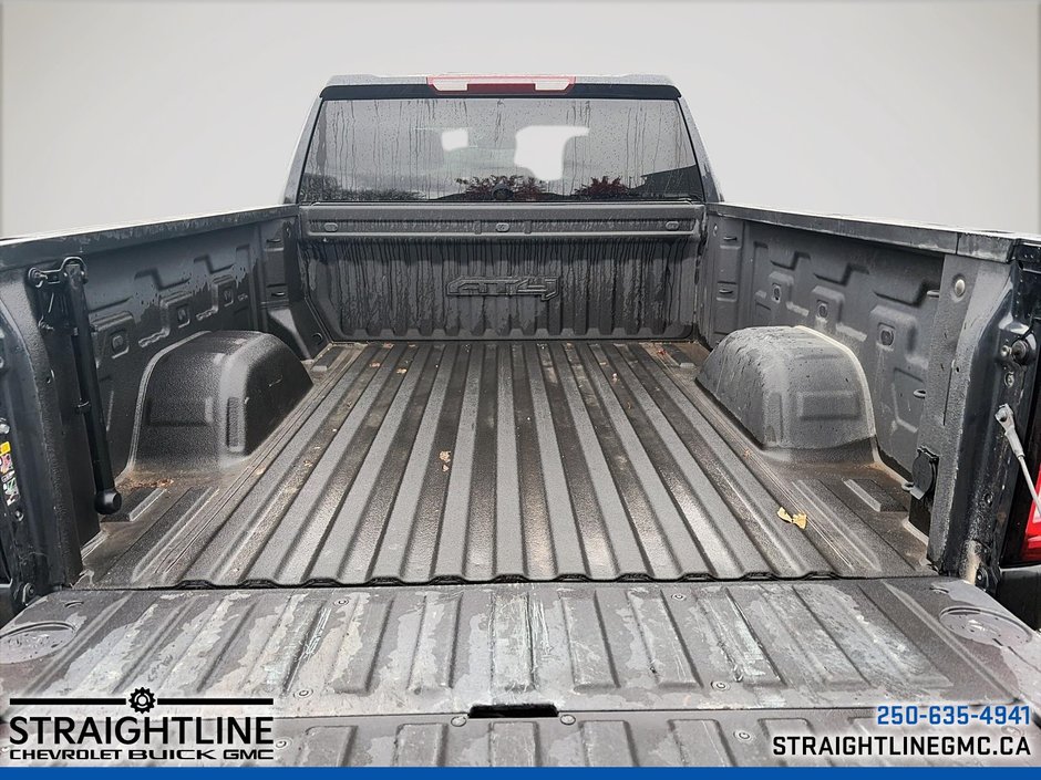 2023 GMC Sierra 1500 AT4-15