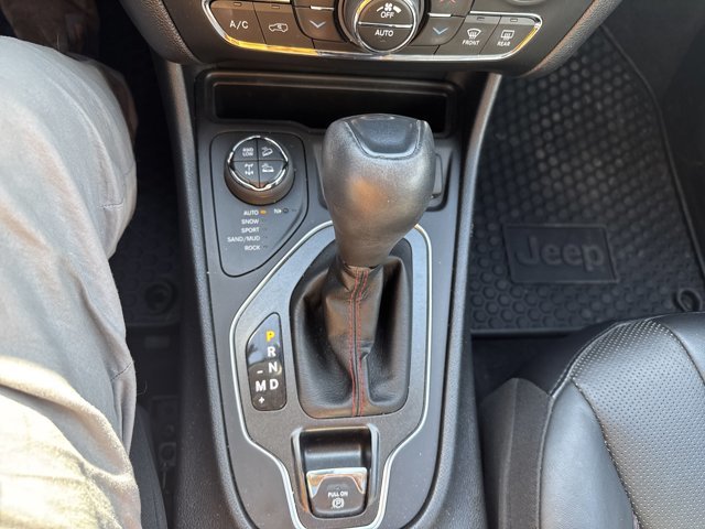 2019 Jeep Cherokee Trailhawk Elite-17