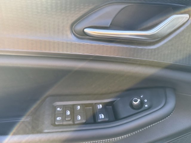 2024 Jeep Grand Cherokee Altitude-11