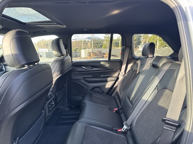 2024 Jeep Grand Cherokee Altitude-8