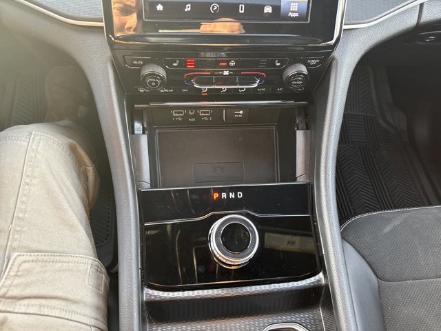 2024 Jeep Grand Cherokee Altitude-24