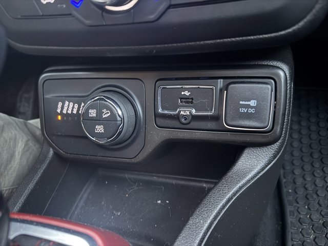 2021 Jeep Renegade Trailhawk-19