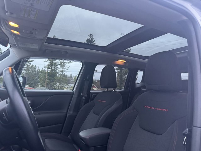 2021 Jeep Renegade Trailhawk-11