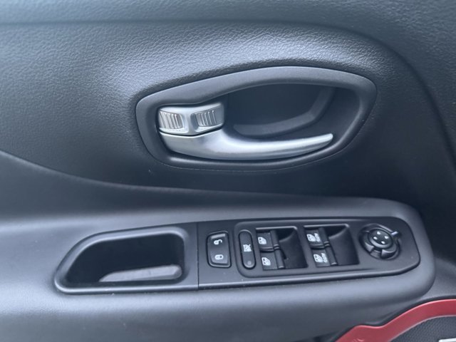 2021 Jeep Renegade Trailhawk-9