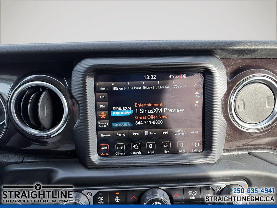 2019 Jeep Wrangler Unlimited Sahara-16