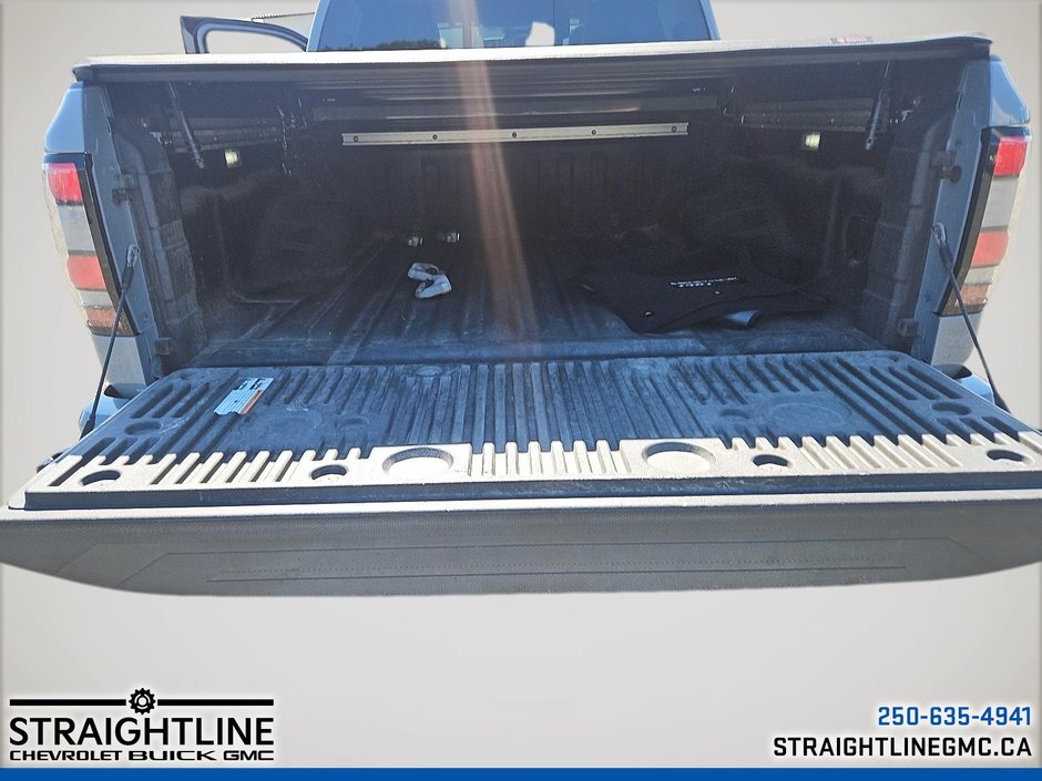 2023 Nissan Frontier PRO-4X-14