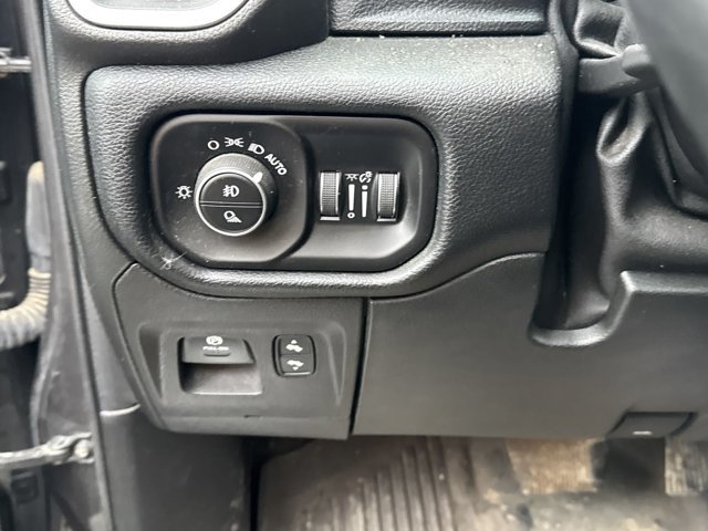 2021 Ram 1500 Laramie-16