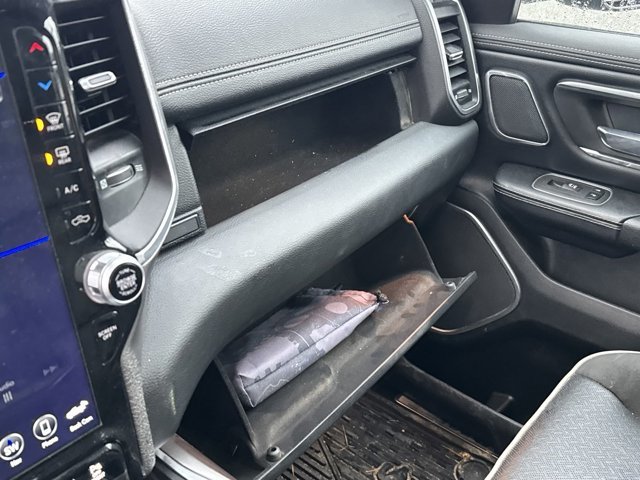 2021 Ram 1500 Laramie-24