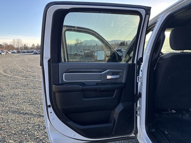 2022 Ram 3500 Big Horn-6
