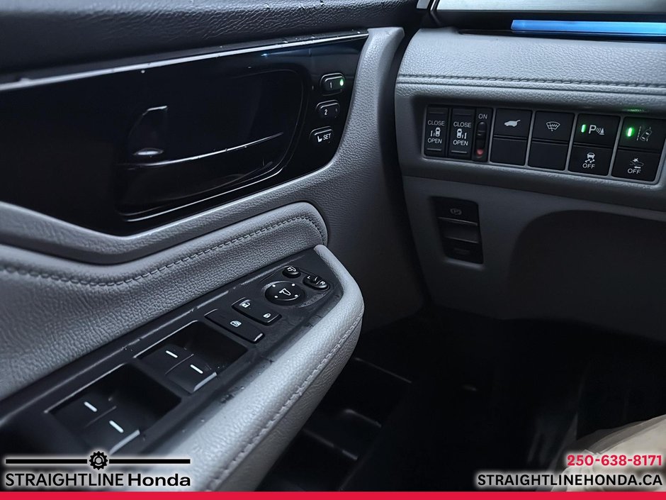 2018 Honda Odyssey Touring-12