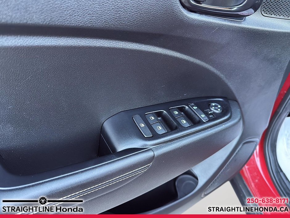 2020 Hyundai Venue Ultimate w/Black Interior-9