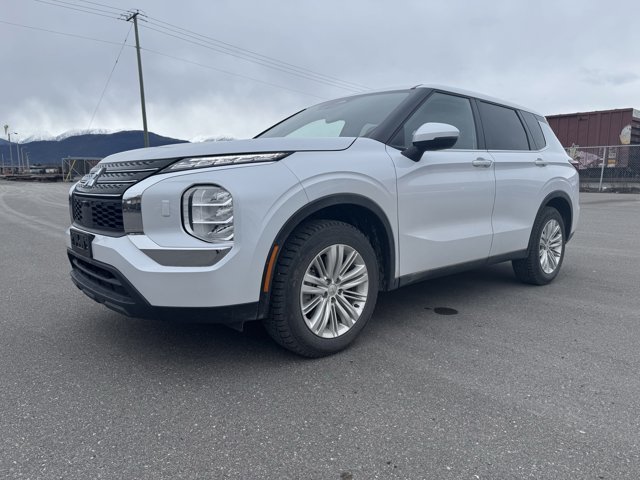 2024 Mitsubishi Outlander ES-0