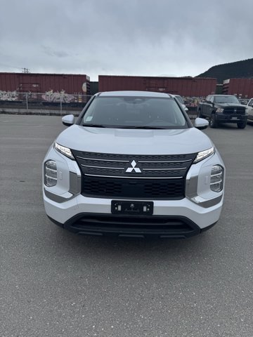 2024 Mitsubishi Outlander ES-1