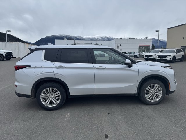 2024 Mitsubishi Outlander ES-3