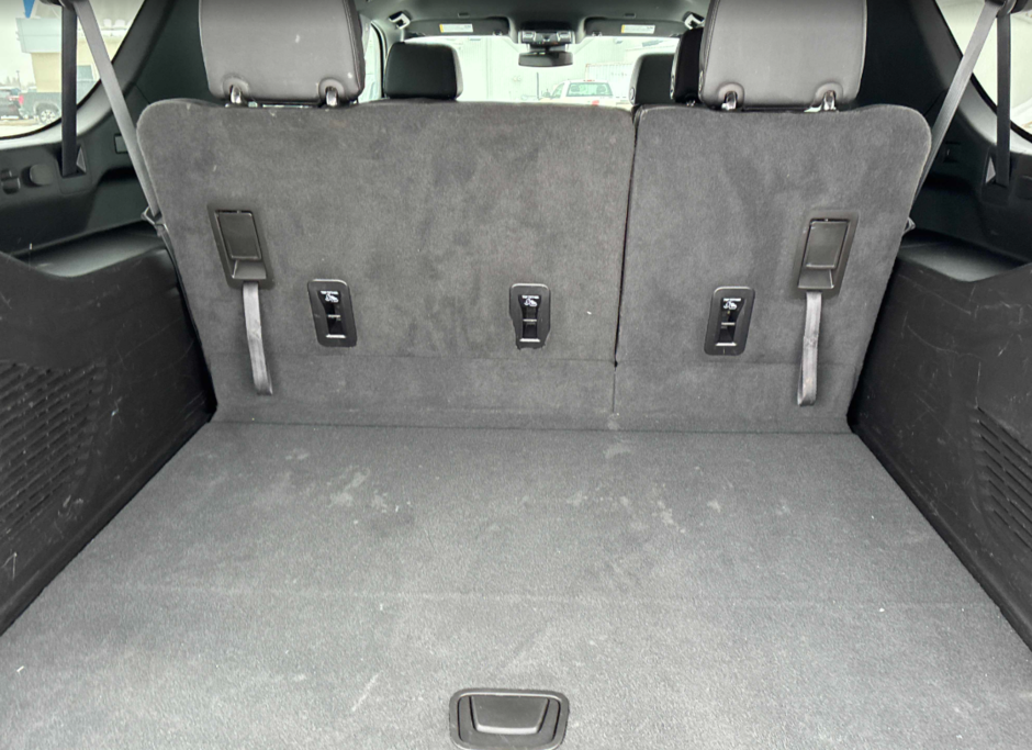 2023 Chevrolet SUBURBAN LT-4