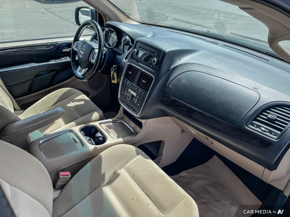 2016 Dodge Grand Caravan CREW-11