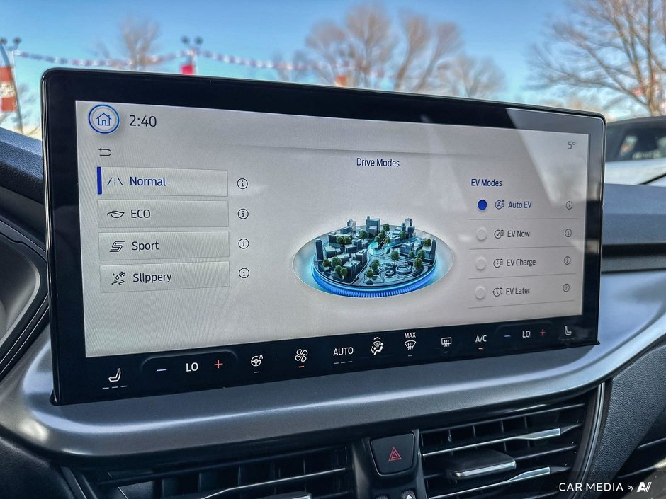 2023 Ford Escape PHEV-13