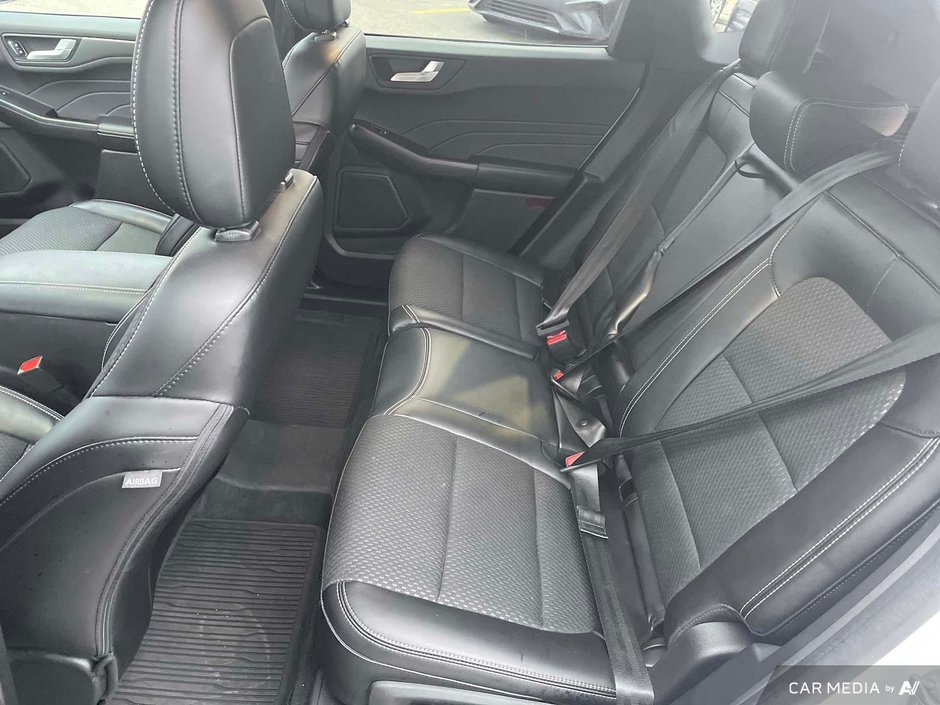 2023 Ford Escape PHEV-12