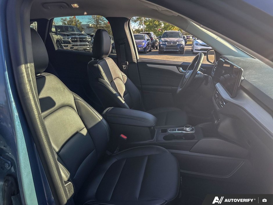 2025 Ford Escape PLATINUM-20