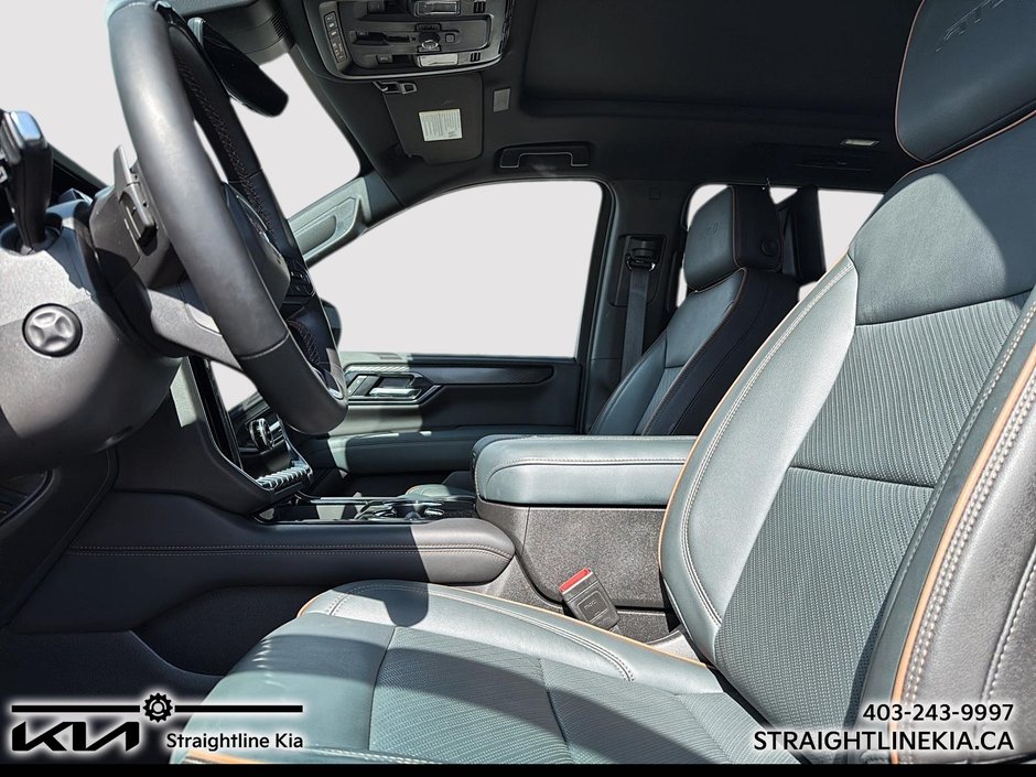 2025 GMC YUKON XL AT4-8