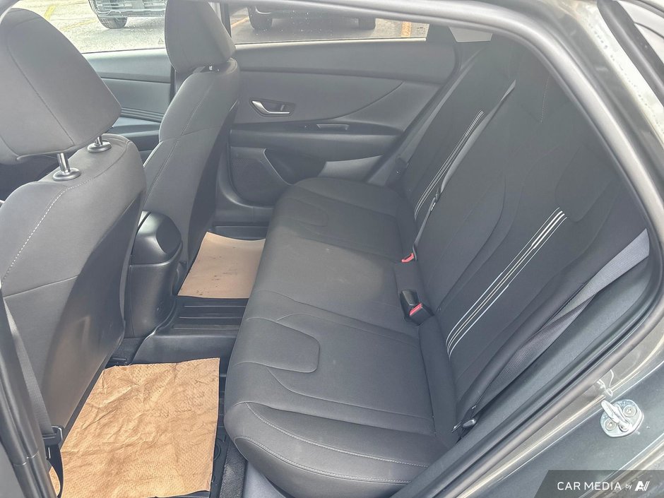 2023 Hyundai Elantra Preferred-13
