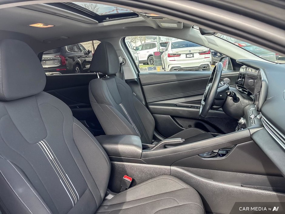 2023 Hyundai Elantra Preferred-9