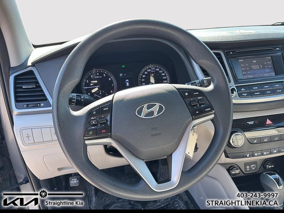 2017 Hyundai TUCSON Base-13
