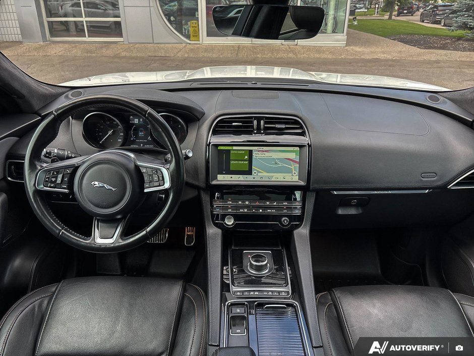 2019 Jaguar F-PACE PRESTIGE-11