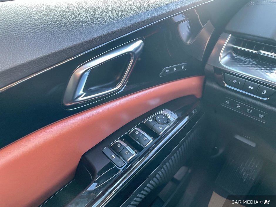 2023 Kia Carnival SX-15