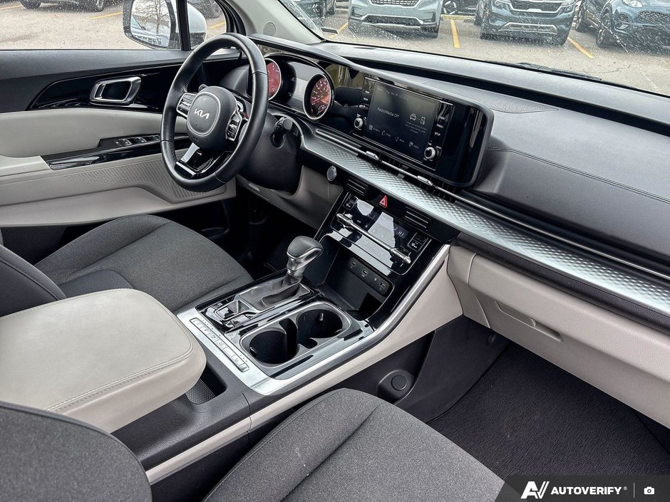 2024 Kia Carnival LX +-7
