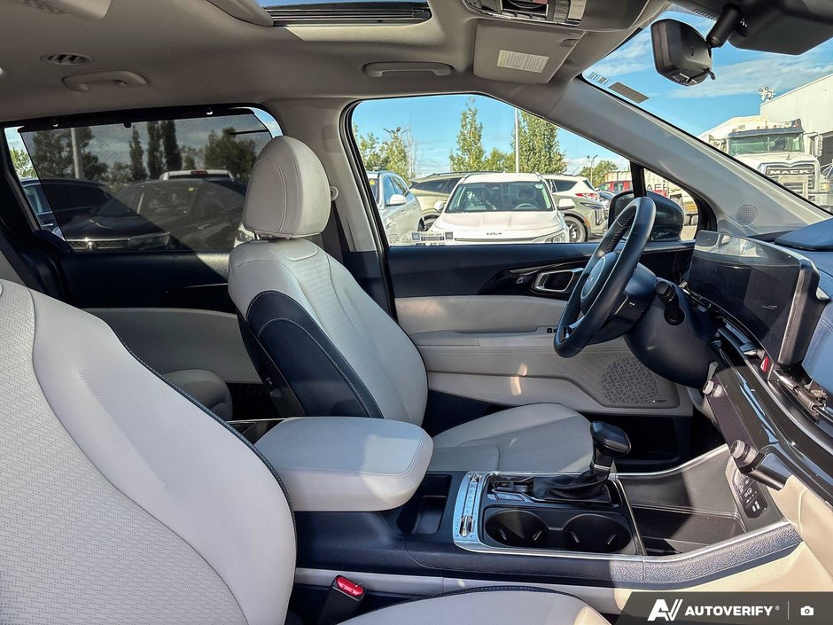 2025 Kia Carnival SX+-11
