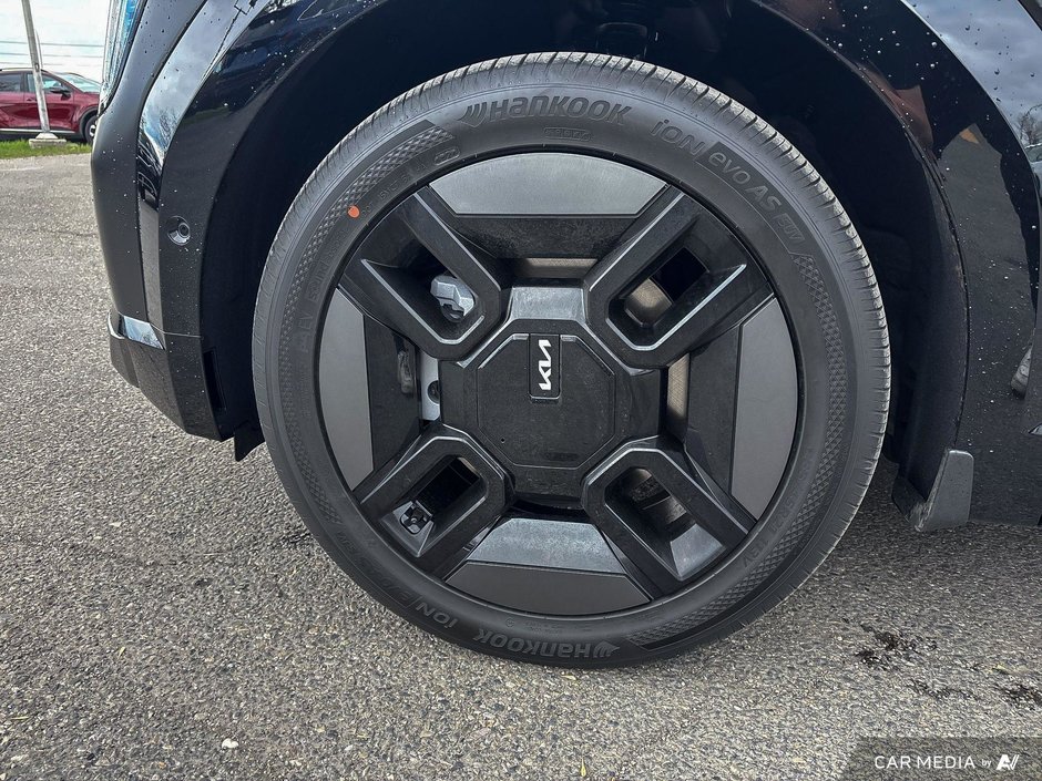 2026 Kia EV9 Land w/ GT-Line-4
